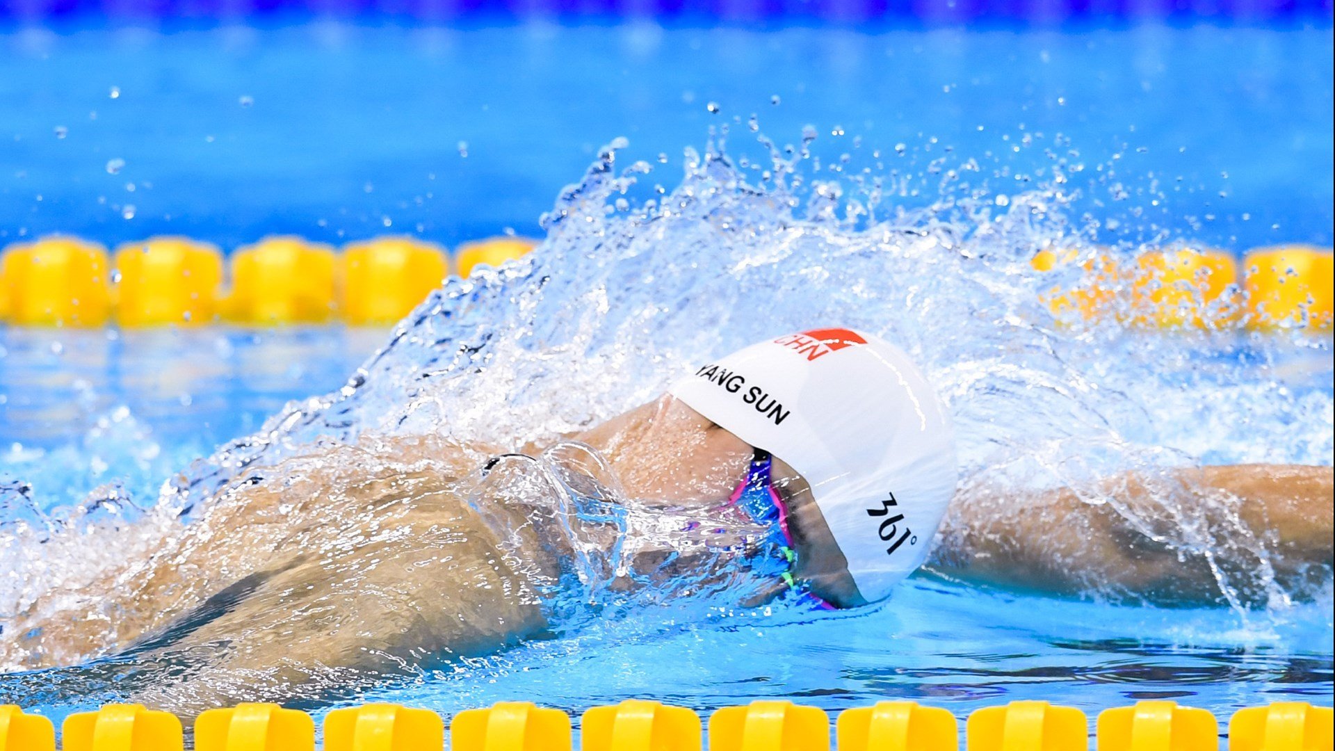 对关键对手拼搏表现凝聚团队士气，关键在队伍