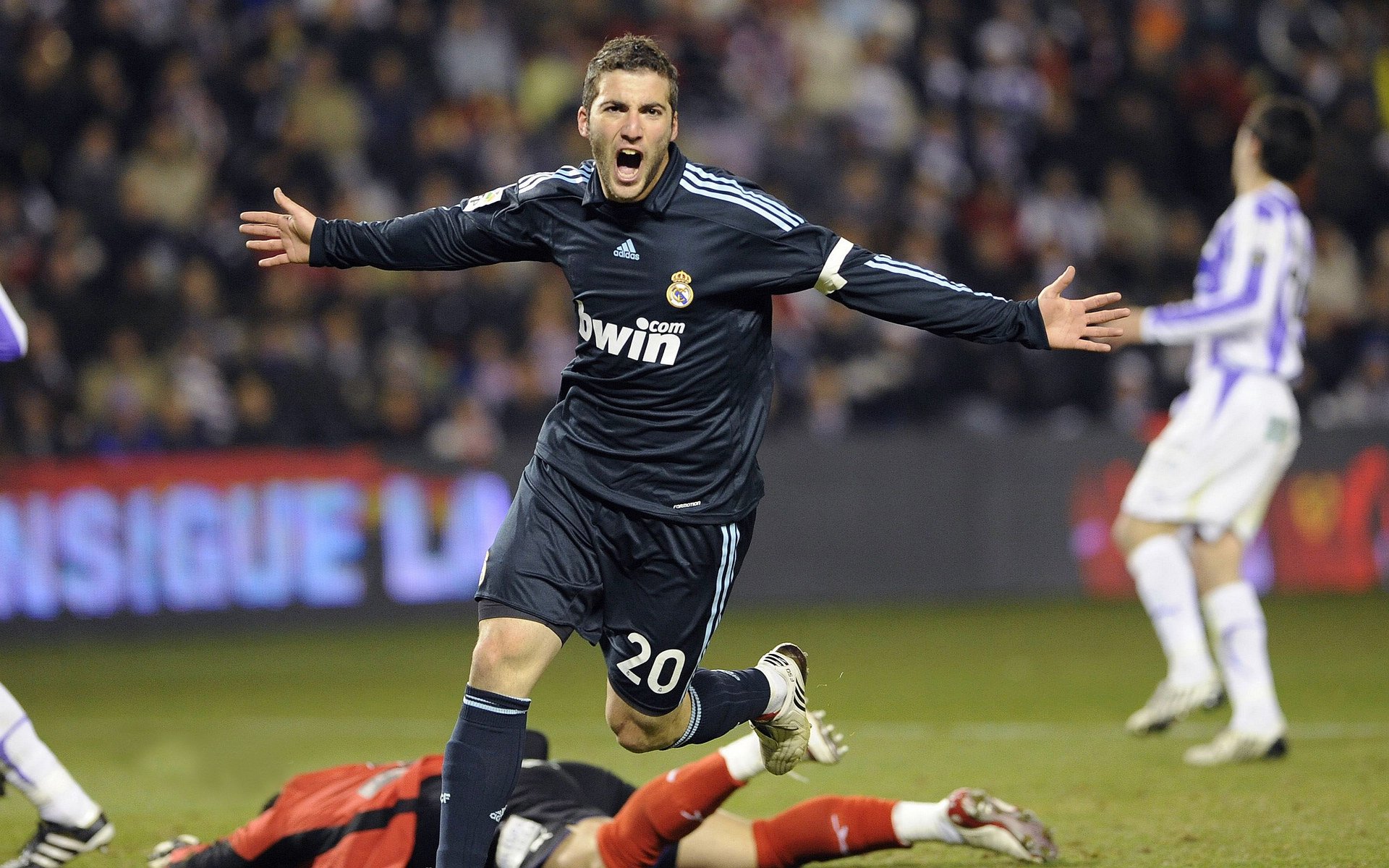 足球大数据分析纳入联赛标准配置推动科学训练，足球大数据ds